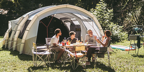 Chystáte se stanovat? Vyberte si z naší nabídky stanů.